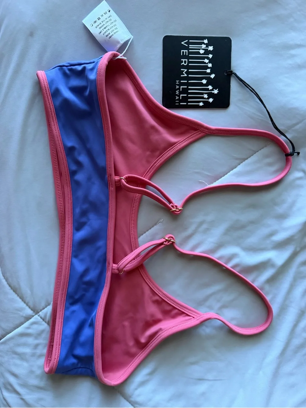 Sporty Blue Bikini Top with Pink Trim - Unknown Brand